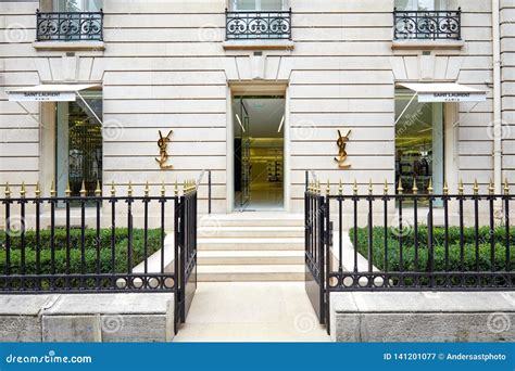 boutique ysl avenue montaigne|ysl st laurent.